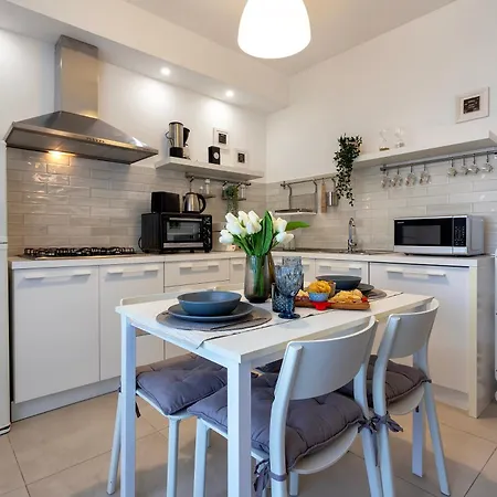 Civico 96 - Magnolia Holidays Apartment *