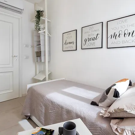 Civico 96 - Magnolia Holidays